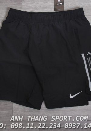 si-quan-dui-nike-gia-re